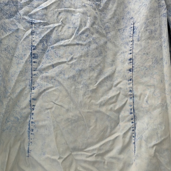 Forever 21 Denim Wash Shirt Size Large - Picture 7 of 8